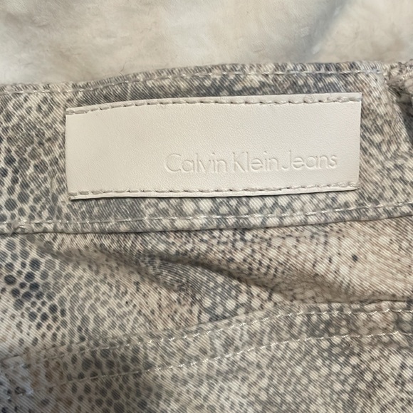 Pants - Picture 4 of 4